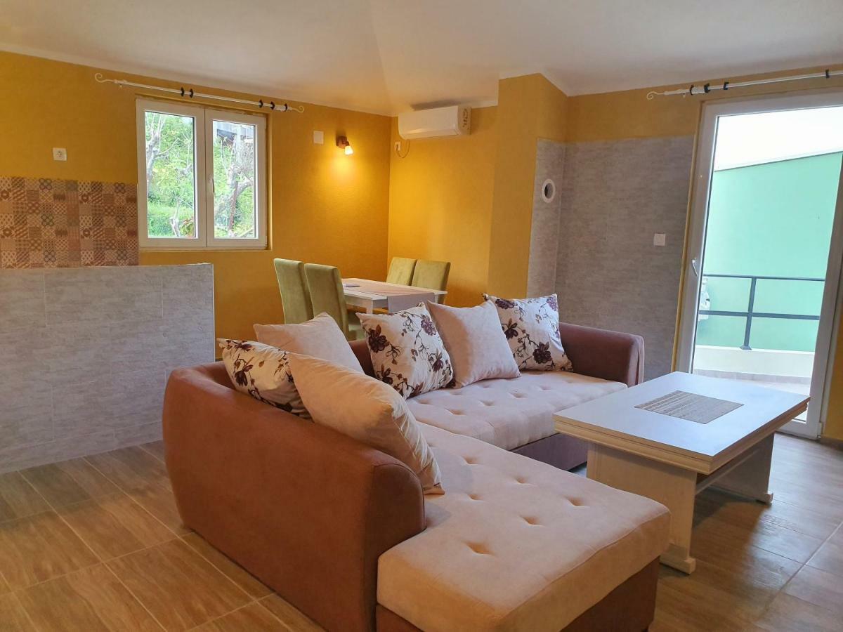 Apartments Kingfisher Virpazar Eksteriør bilde
