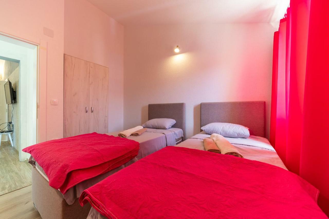 Apartments Kingfisher Virpazar Eksteriør bilde